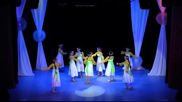 Ансамбль народного танца «Радуга» «Девка по саду ходила» смотреть онлайн