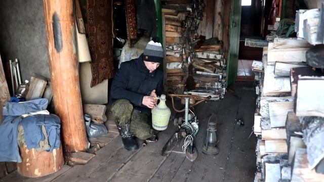 УДИВИТЕЛЬНЫЕ НАХОДКИ В САРАЕ / ЧТО ОСТАВИЛ БЫВШИЙ ХОЗЯИН ПОСЛЕ СЕБЯ В ДЕРЕВЕНСКОМ ДОМЕ? смотреть онлайн