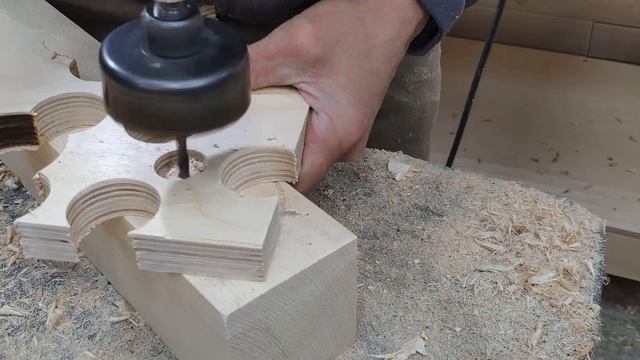 Очень полезная самоделка для мастерской / Каретка для циркулярки своими руками