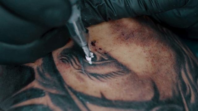 Cristo en pierna tatuaje смотреть онлайн