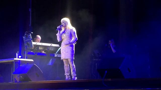 Долина двое. Долина двое. Долина двое. Лариса долина новая песня 2022 на ветру клип. Долина двое.