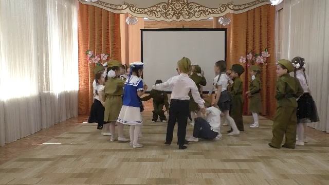 "День ПОБЕДЫ" - группа "Радуга" смотреть онлайн