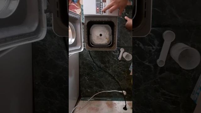 Випікаю хліб. Хлібопіч Lg hb-151je смотреть онлайн