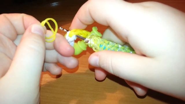 МОРОЖЕНОЕ из резинок на рогатке. Брелок из резинок | Ice Cream Rainbow Loom Bands
