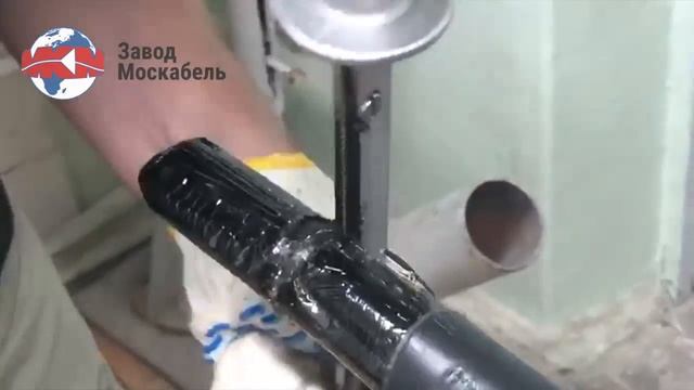 Разделка кабеля ТЭВОКС при помощи специального инструмента от Alroc
