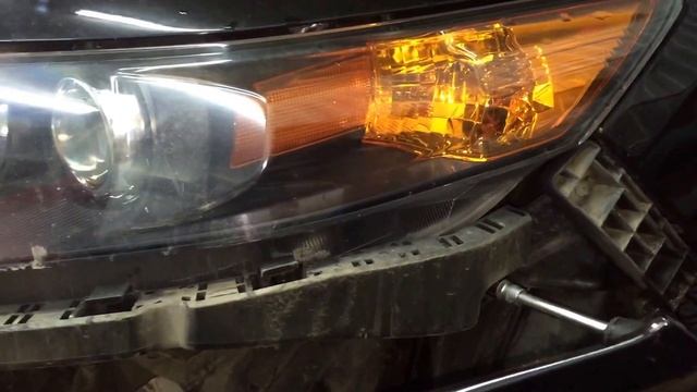 ВИДЕО УРОК Снятие фары Honda Accord / Хонда Аккорд смотреть онлайн