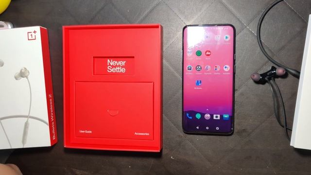 Oneplus Bullets Wireless Z Vs Bullets Wireless 2 | Review and Comparison of EarPhones смотреть онлайн