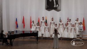 "Хорошо, что есть каникулы!" (муз. Д. Львова - Компанеца, сл. С. Богомазова)