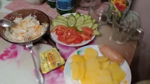 ВЛОГ НАШ ВЕЧЕР, ПРИЯТНОГО АППЕТИТА, ВАРИМ ВКУСНКЮ КАРТОШКУ, ЕДИМ КАПУСТУ, МУКБАНГ.