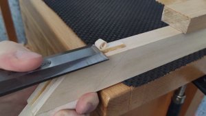 Вешалка-плечики из дерева своими руками