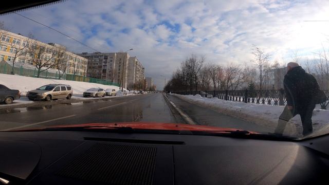 Разворот в ограниченном пронстранстве. Ученик за рулем. Ул.Ратная. Бутовский маршрут ГИБДД