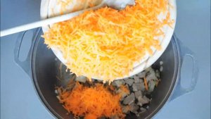 Тушеная картошка с капустой и мясом