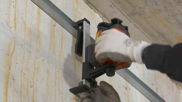 Level suspended ceilings with the PM 40-MG green multi-line laser смотреть онлайн