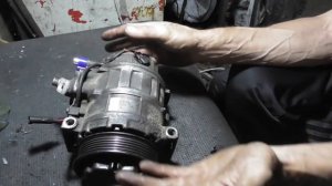 Компрессор кондиционера в машине работает только на трассе