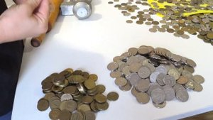 Разбиваем копилку, считаем деньги, сдаём в банк.