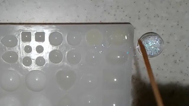 Люминофор с эпоксидной смолой. смотреть онлайн