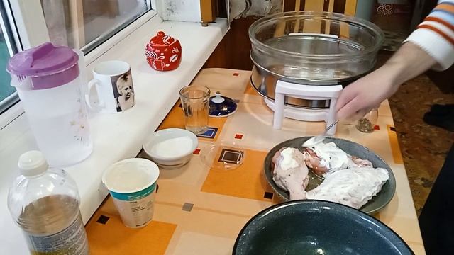 Крылья индейки запечённые в сметане. смотреть онлайн