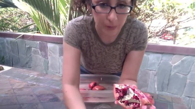 Quick Tip- Cutting a Pomegranate