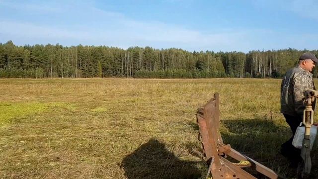 Шины для укрытия. Катаемся на комбайне Дон 680м. Погрузка навоза Мтз 82 с балочным мостом смотреть онлайн