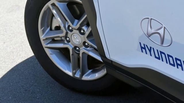 2017 Hyundai Kona Chalk White Automatic Wagon смотреть онлайн