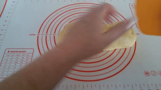 РОГАЛИКИ ИЗ ПЕСОЧНОГО ТЕСТА С ВАРЁНКОЙ.