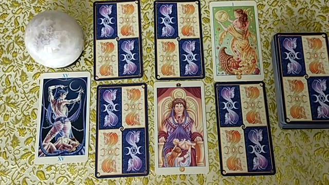 Карты таро есть у него другая. Расклады на картах таро. Придворные карты в таро райдера уэйта. Астрология и таро. Таро тумана.
