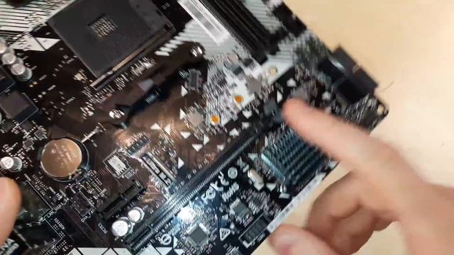 ASRock B450M-HDV R4.0 Материнская плата смотреть онлайн