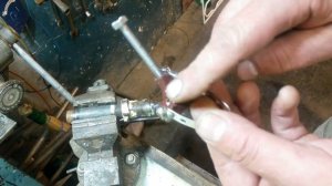 Как снять ручку, барашек, вентиль со смесителя.