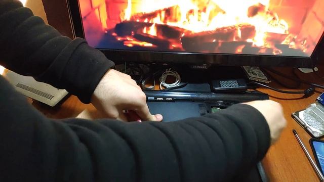 НОУТБУК ЗА 1К РУБЛЕЙ!БАРАХОЛЬЩИК #4 Ноутбук за 1000 рублей\500грн! смотреть онлайн