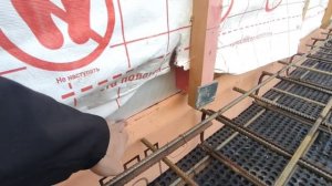 Делаем плитный фундамент под будущую каркасную пристройку к дому.