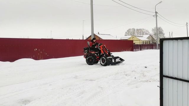 На что способен Погрузчик!? Уборка снега! Самодельный Мини Погрузчик. смотреть онлайн