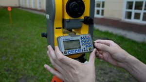 Вынос точки в натуру тахеометром Trimble M3 ч1