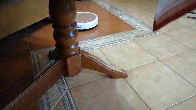 Робот-пылесос iLife смотреть онлайн