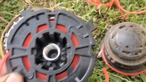 Убрал спекание лески на головке 46-2 штиль fs350- fs450 (леска волат 3мм)