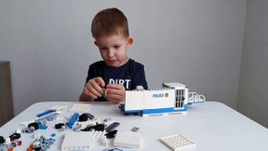 LEGO CITY POLICE 60139 / Лего сити полиция. Передвижная база полицейских