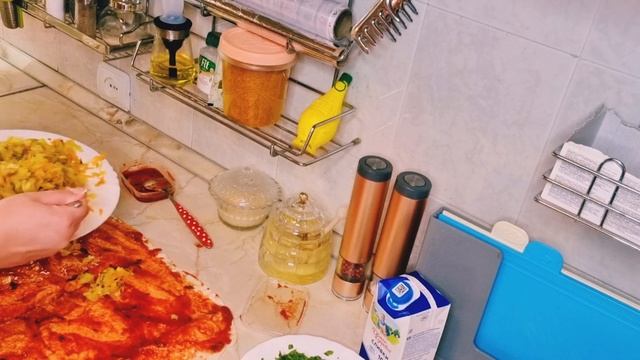 ВЛОГ: Готовим чудесную запеканку из тонкого лаваша и капусты??? смотреть онлайн