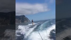 Вейкбординг. Катание на вейке за катером в Балаклаве. Wakeboarding. Riding a wake behind a boat.
