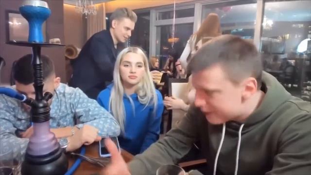 MELLSTROY ПОЦЕЛОВАЛ МАРИНУ, ДЕВУШКУ ИГОРЯ- ПИГОРЯ..МЕЛЛСТРОЙ- ДЕВУШКИ СО СТРИМА смотреть онлайн