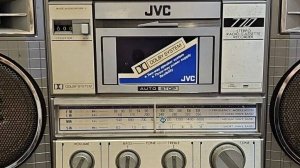 Кассетный магнитофон JVC Boombox Stereo Radio RC-770LB-произведён в Сингапуре-1983-год