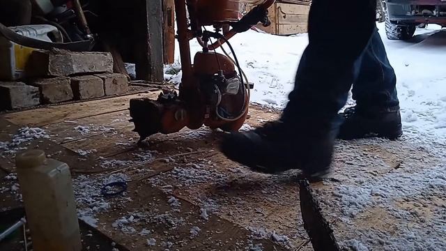 Самоходный скребок отвал для снега из мотокосилки на базе пилы Дружба. смотреть онлайн