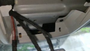 Установка плафона  Comfort line на Volkswagen jetta 6 подсветка салона jetta usa 1K0947105TWRC