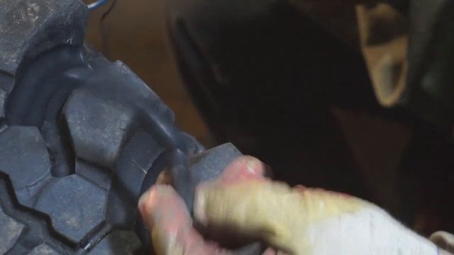 Нарезка протектора, Симекс. Режем регрувером. Ручная работа. смотреть онлайн