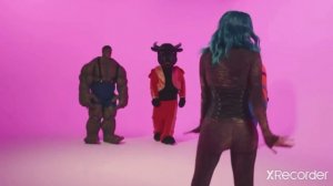 Миа бойка трясёт ?