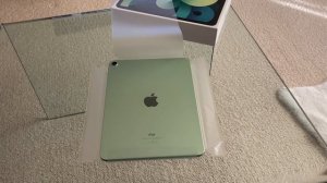 iPad Air 4 Green Unboxing in 1 Minute