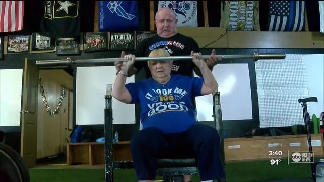 100-year-old Tampa grandma sets Guinness World Record for weight lifting смотреть онлайн