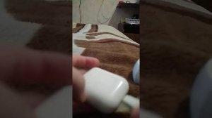 как зарядить беспроводные наушники  через обычные зарядки