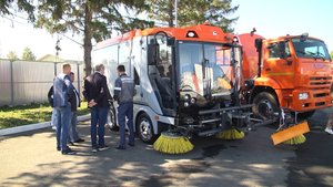 «Кургандормаш» представил новую коммунальную машину