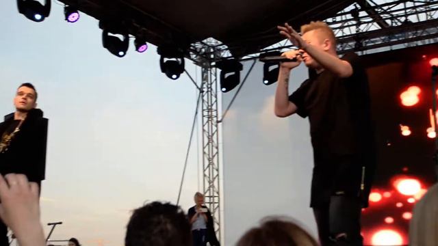 Марсель-предупреждение и гордость