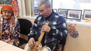 КАНТЕРОВ ГРИГОРИЙ НИКОЛАЕВИЧ д. Нумто, исполняет песню и играет на нин-юхе