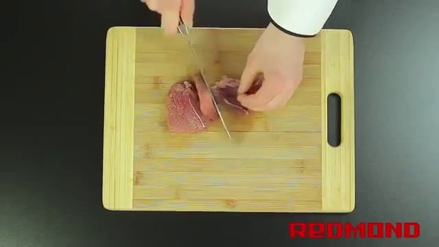 Говядина с картофелем в мультиварке Redmond RMC M4504 смотреть онлайн